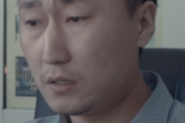 讨债者上门敲鸡蛋壳:揭示债务危机下的生存智慧 讨债者上门敲鸡蛋壳:揭示债务危机下的生存智慧